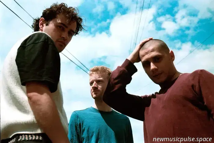 Ebbb Enchant mit neuer Single 'Eyes'
