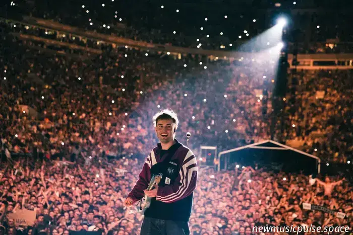 Sam Fender is the first artist to go on tour using only all-electric trucks.