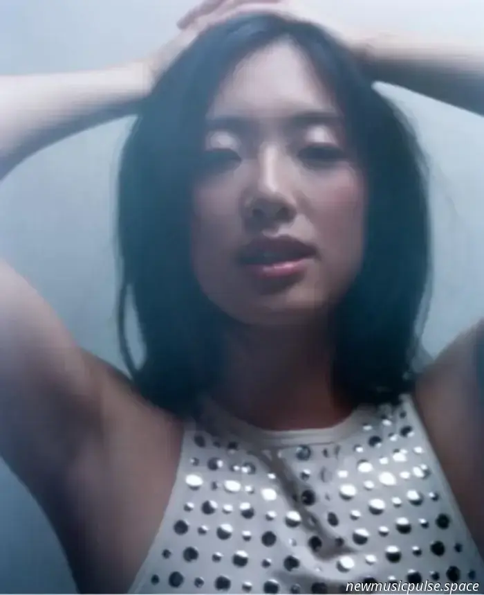 Sarah Kinsley annuncia il nuovo EP 'Fleeting'