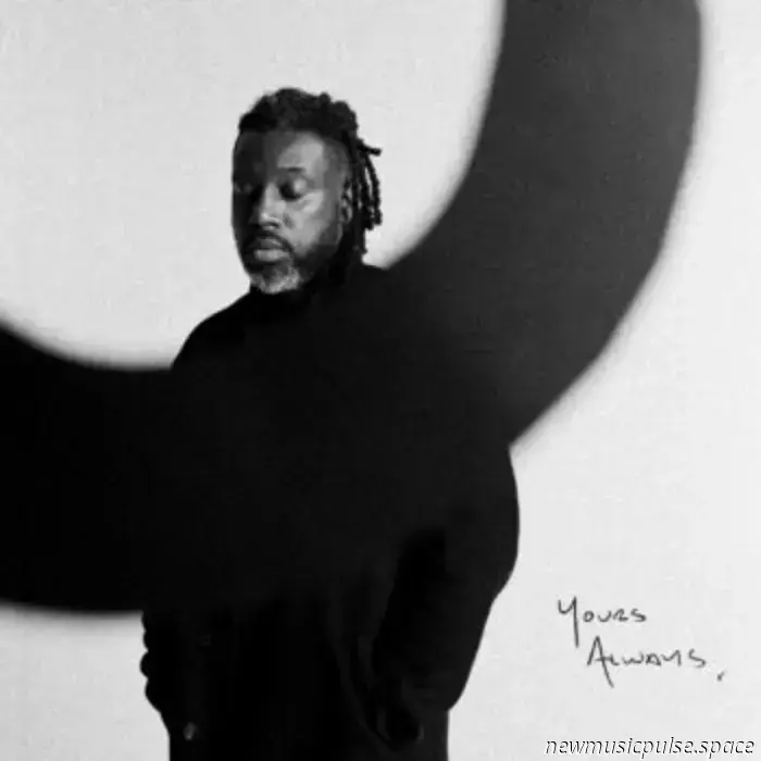"Tuo Sempre": Aaron Taylor trasforma una potente promessa in musica emozionante nel suo EP minimale - Atwood Magazine