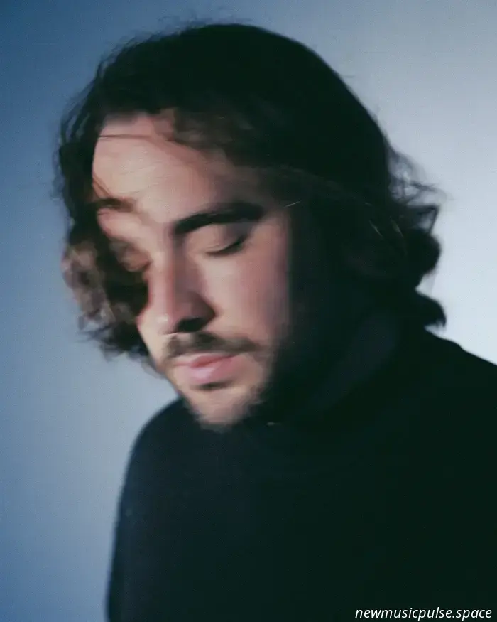 Interview: Trevor Dering of Fiji Blue Opens Up About ‘Hug’ and the Experiences That Influenced His Music - Atwood Magazine