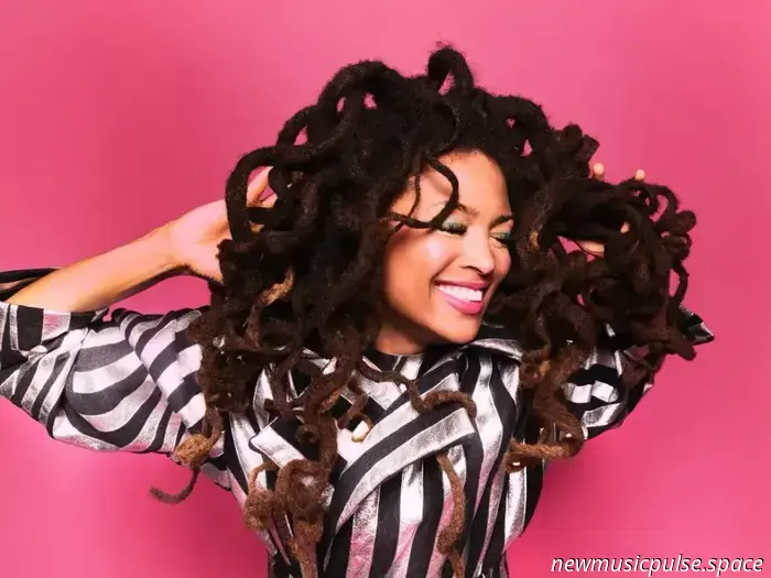 Valerie June annuncia il nuovo album "Owls, Omens, And Oracles"