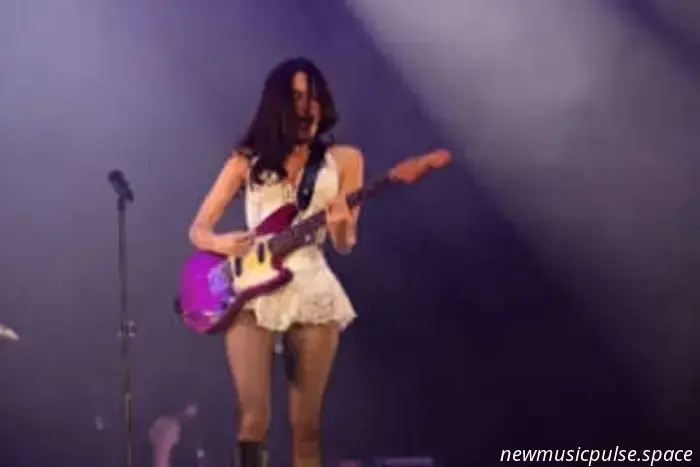 Olivia Rodrigo, Wolf Alice, Turnstile und mehr: alle Berichte vom Sonntag beim Glastonbury 2025
