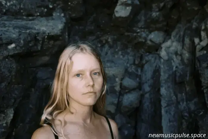 Alice Phoebe Lou – Olvido
