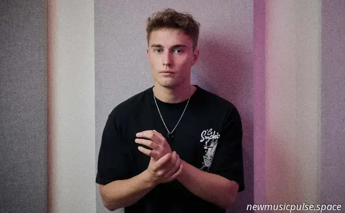 'People Watching' de Sam Fender Es una Obra Maestra de Reflexión, Resiliencia y Humanidad Pura-Atwood Magazine