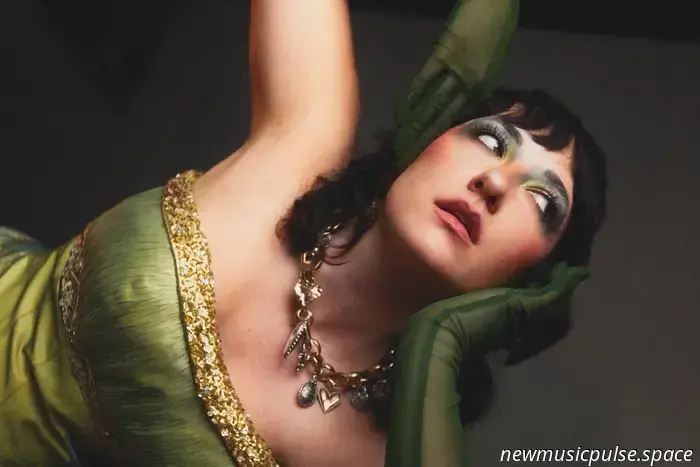Corazones inquietos y Griales sagrados: BEL canaliza el anhelo de ambición en "I Want", un himno íntimo para grandes soñadores y almas sensibles - Atwood Magazine