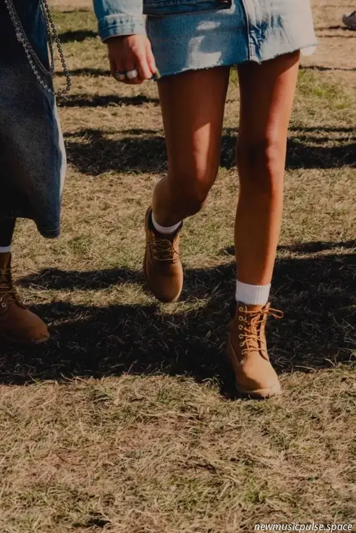 Festival Period: Attire in the Fields of Avalon