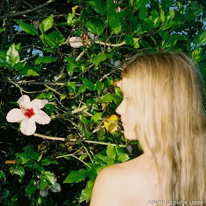 Alice Phoebe Lou – Olvido