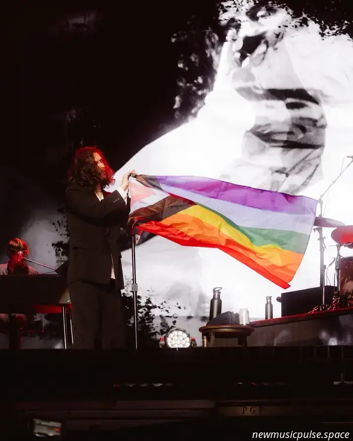Governors Ball 2025: dal modello di ruolo e il bacio di Conan Gray al discorso di Hozier sulla democrazia, l'iconico set di Olivia Rodrigo e altro ancora! - La rivista Atwood