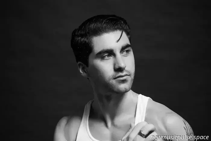 Hudson Thames se rinde al Amor en "Wrong", una Confesión Cruda, Honesta y Conmovedora-Atwood Magazine