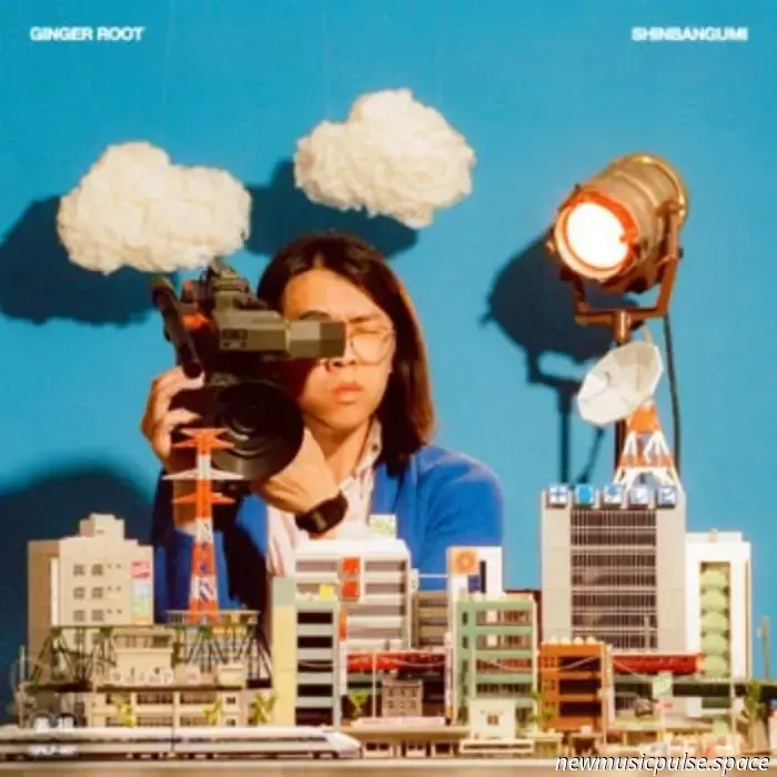 Ginger Root stellt ein überraschendes neues Format mit einem vom City-Pop inspirierten Konzert in New York City vor – Atwood Magazine