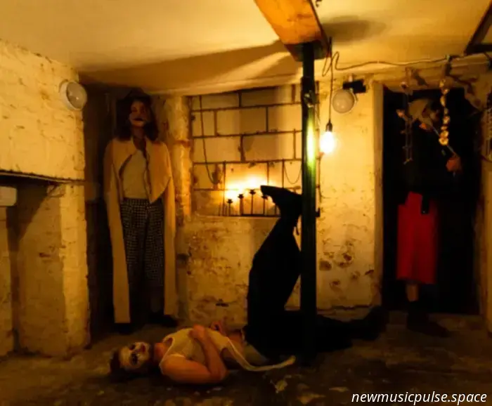Brighton’s Kitchen Lover veröffentlicht das Debütalbum „Der Traum der Zirkus-Nebenschau“
