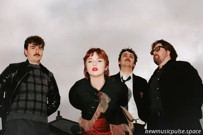 Cliffords anuncia nuevo EP ' Salt of the Lee 'y comparte el segundo sencillo'Dungarvan Bay'