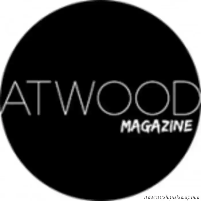 Empfehlungen der Redaktion 114: Achtung Vogel-Utopie, Ihr Schmied, Bo Staloch, Matilda Mann, Werben und ESKA! - Atwood Magazin