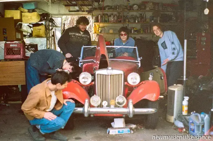 Live Review: Sarah and the Sundays Illuminate NYC - Atwood Magazine