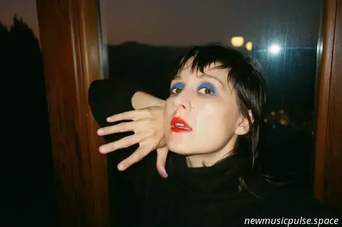 Cate Le Bon – Michelangelo's Last Moments