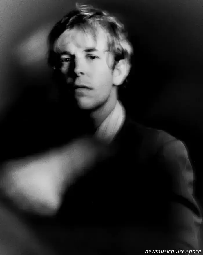 Tom Odell Anuncia Nuevo Álbum 'A Wonderful Life'