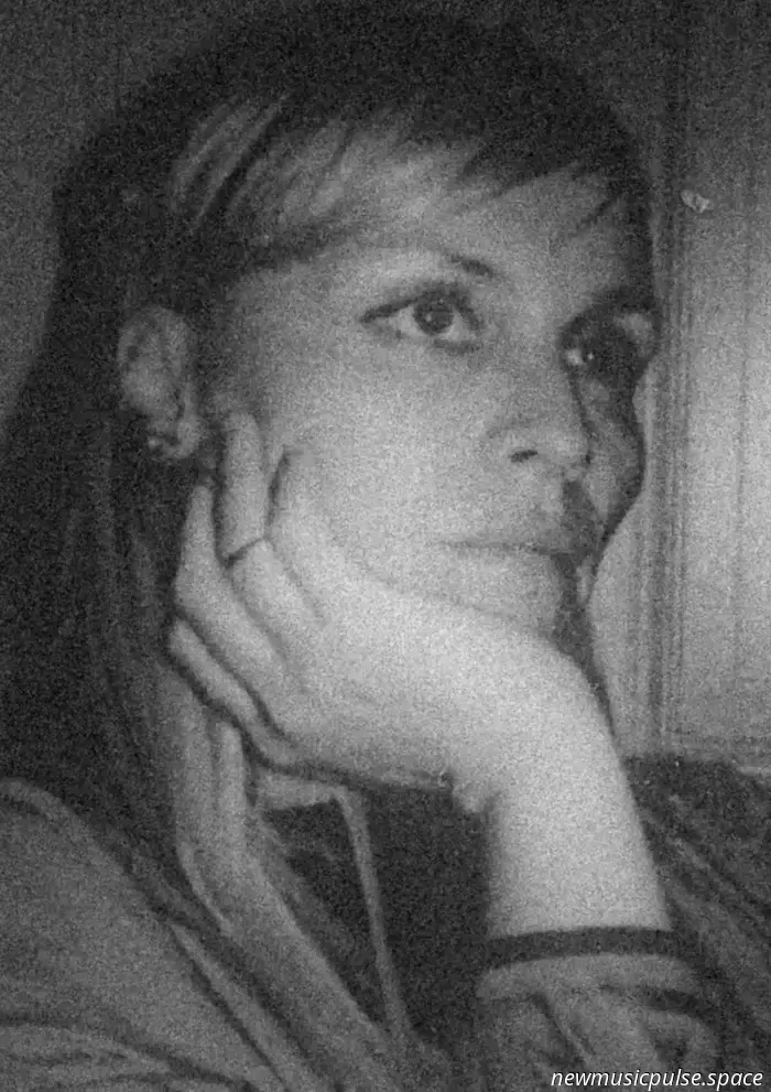 Hilary Woods Reveals Upcoming Album ‘Night CRIÚ’
