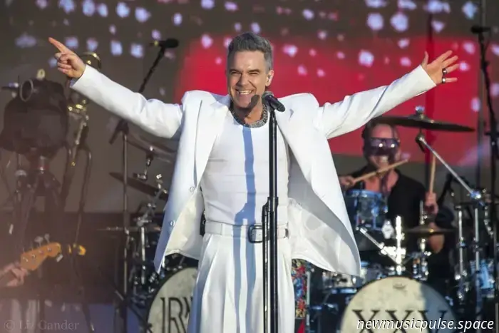 Robbie Williams Unveils Fresh Track ‘Desire’