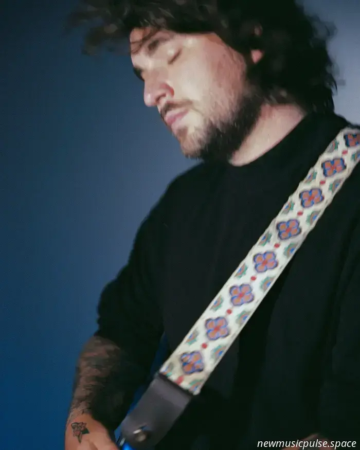 Interview: Trevor Dering of Fiji Blue Opens Up About ‘Hug’ and the Experiences That Influenced His Music - Atwood Magazine