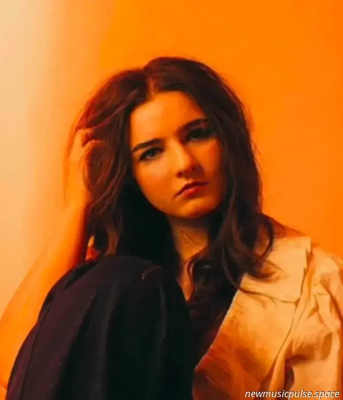Muireann Bradley versiona "These Days"