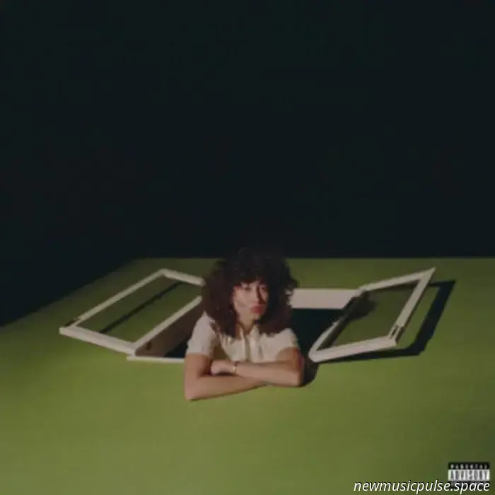 Towa Bird’s „FML“ ist eine queere Hymne, die lacht, liebt und in Farben blutet - Atwood Magazine