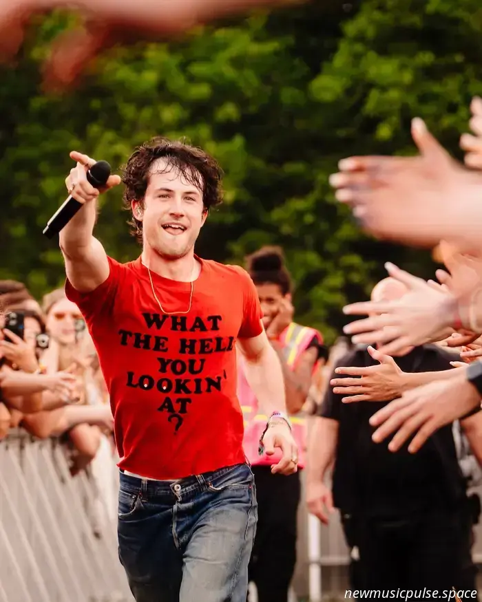 Governors Ball 2025: dal modello di ruolo e il bacio di Conan Gray al discorso di Hozier sulla democrazia, l'iconico set di Olivia Rodrigo e altro ancora! - La rivista Atwood