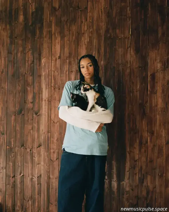 Amie Blu's 'Shadow' Celebrates Subtlety