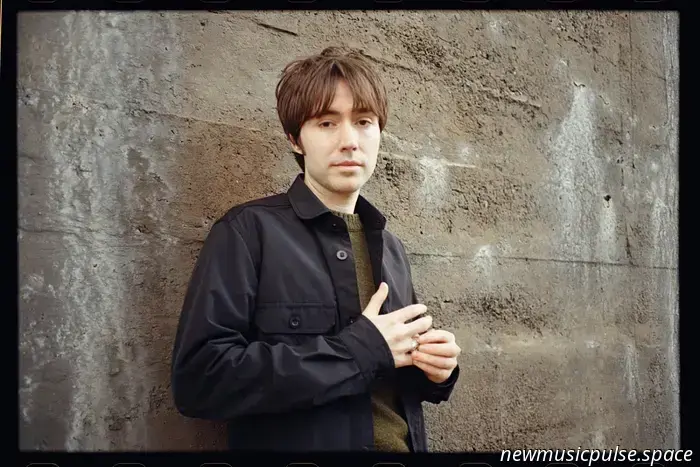 Matt Maltese enthüllt zartes neues Angebot 'Sehnte sich mein ganzes Leben nach dir'