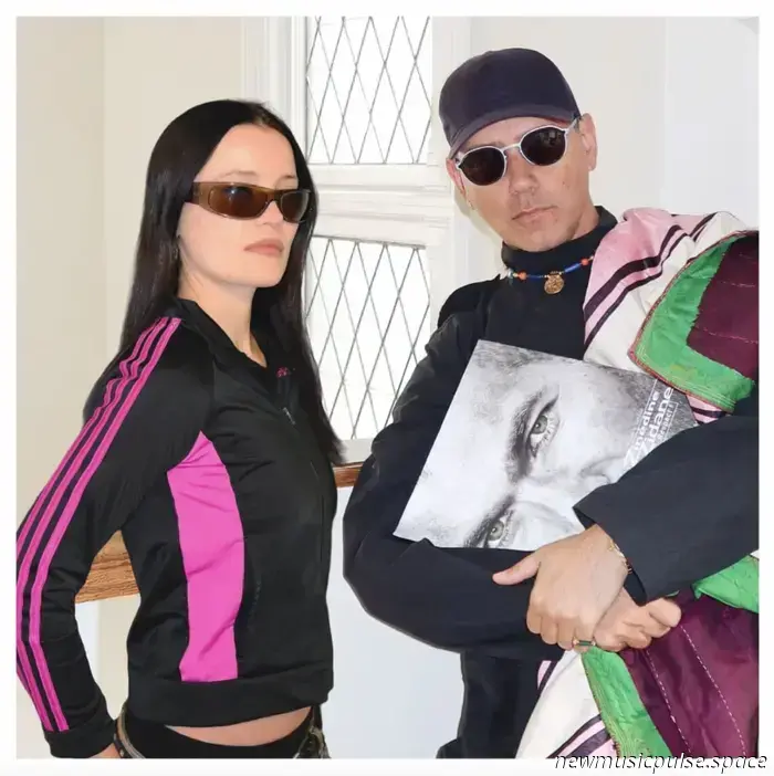 Tiga wählt sieben ultimative 'Indie Sleaze'-Banger aus.