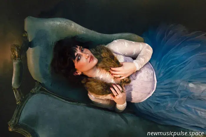 Corazones inquietos y Griales sagrados: BEL canaliza el anhelo de ambición en "I Want", un himno íntimo para grandes soñadores y almas sensibles - Atwood Magazine