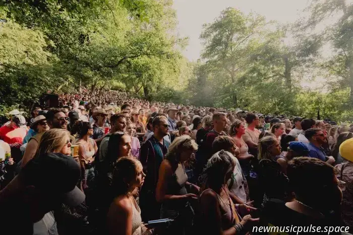 Strummerville 2025 en el festival de Glastonbury