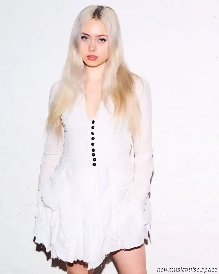 Nueva ola #1160: Erin LeCount