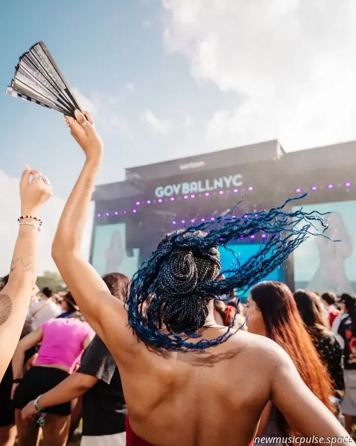Governors Ball 2025: dal modello di ruolo e il bacio di Conan Gray al discorso di Hozier sulla democrazia, l'iconico set di Olivia Rodrigo e altro ancora! - La rivista Atwood