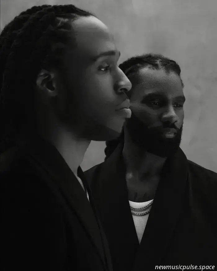 Wretch 32 y Avelino se unen para 'More Fire, More Flamez'.