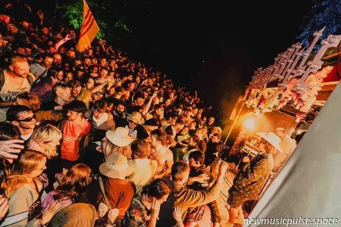 Strummerville 2025 en el festival de Glastonbury