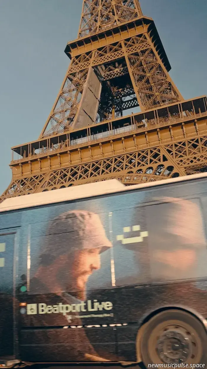 Folamour Reunites With His Origins In Paris