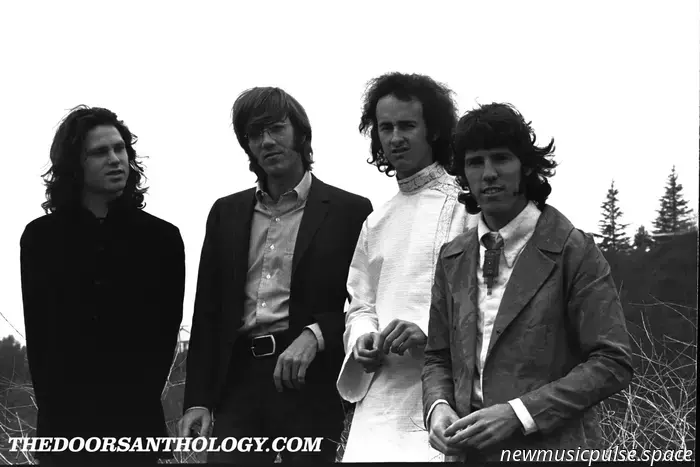 «Continua a fare rock nel mondo libero» — John Densmore dei The Doors scrive per CLASH