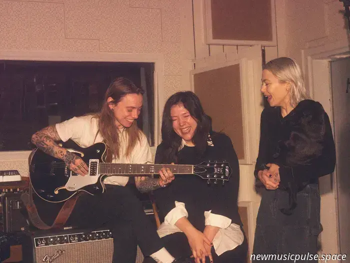 Ja, Lucy Dacus und Julien Baker sind in einer Beziehung