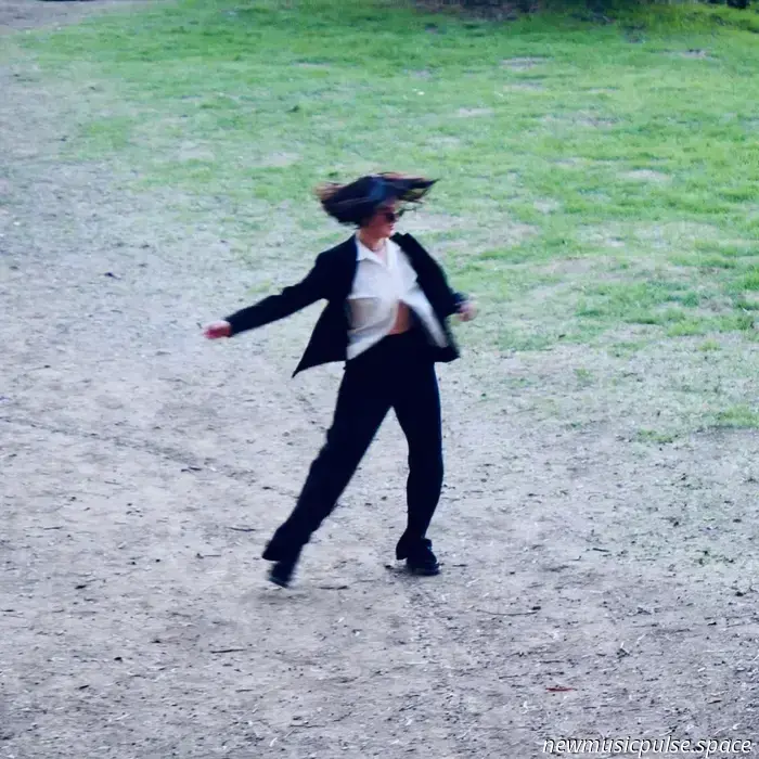 Premiere: Izzy Outerspace Delivers a Passionate, Intense, and Emotional Reckoning with “Closer” - Atwood Magazine