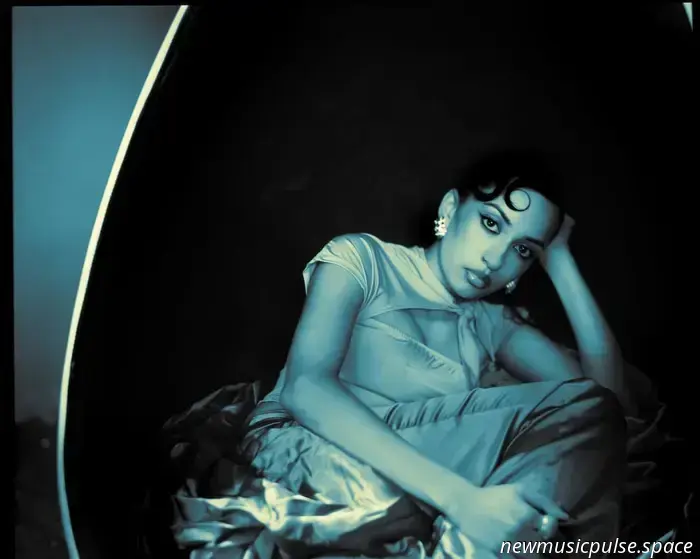 Shivani Day Shines With 'Know When You Call'