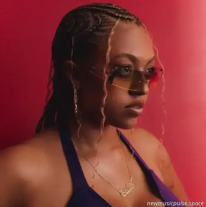 Mahalia annuncia l'EP ‘Luvergirl’