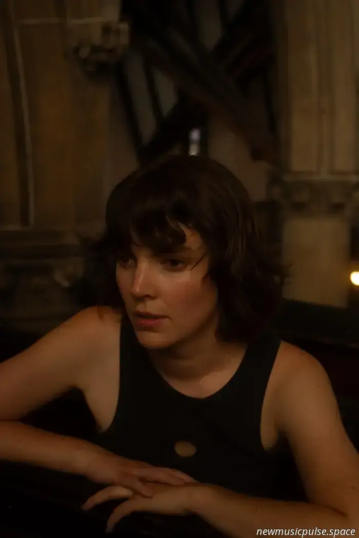 «Момент ярости»: София Хансен-Кнархой развязывает завораживающую, израненную и прекрасную бурю в «Всё то, что не ты» — журнал Atwood