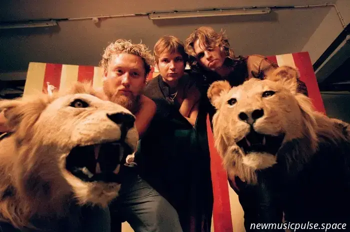 The Stingrays entfesseln Psych-Pop-Kracher ‚He Said To Me‘