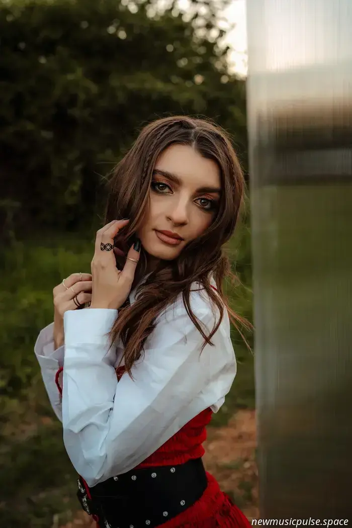Interview: Navigating the Silence and The Unfiltered Essence of Dailla's Music - Atwood Magazine