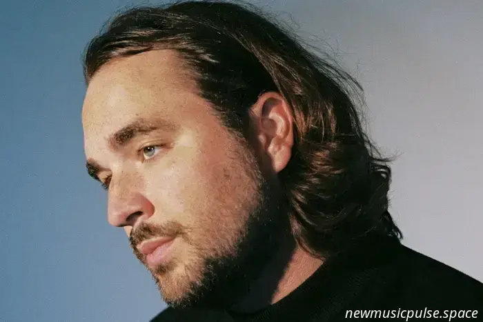 Interview: Trevor Dering of Fiji Blue Opens Up About ‘Hug’ and the Experiences That Influenced His Music - Atwood Magazine