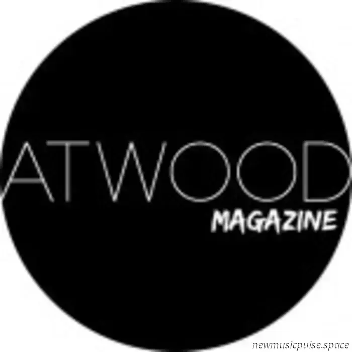 50 artistas a seguir en 2025 - Atwood Magazine