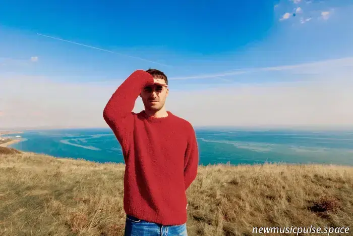 Love Remain kündigt neues Mixtape „With Every Cloud“ an