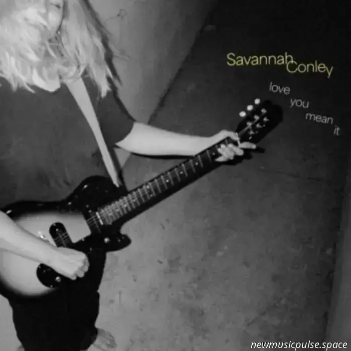 „Gas geben, bremsen, lieb dich, ich meine es ernst“: Savannah Conley lässt bei „Love You Mean It“ richtig los, eine spaßige, fieberhafte Wiedergeburt des Indie-Rock - Atwood Magazine