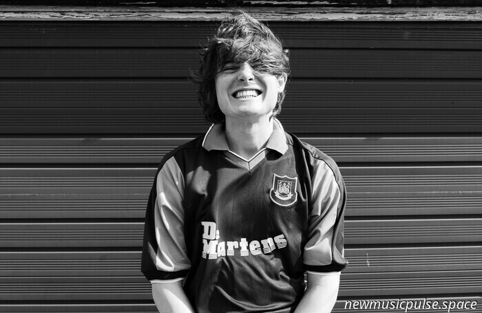 Artist to Keep an Eye On: James Smith Captivates with the Fiery “Dancing with You (Baby),” a Future Classic - Atwood Magazine